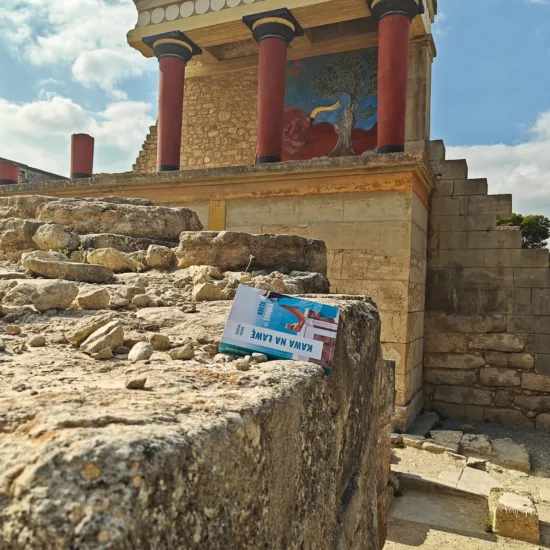 "Kawa na ławę. Kreta od środka" – Karolina Krajnik (książka)