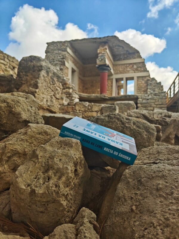 "Kawa na ławę. Kreta od środka" – Karolina Krajnik (książka)