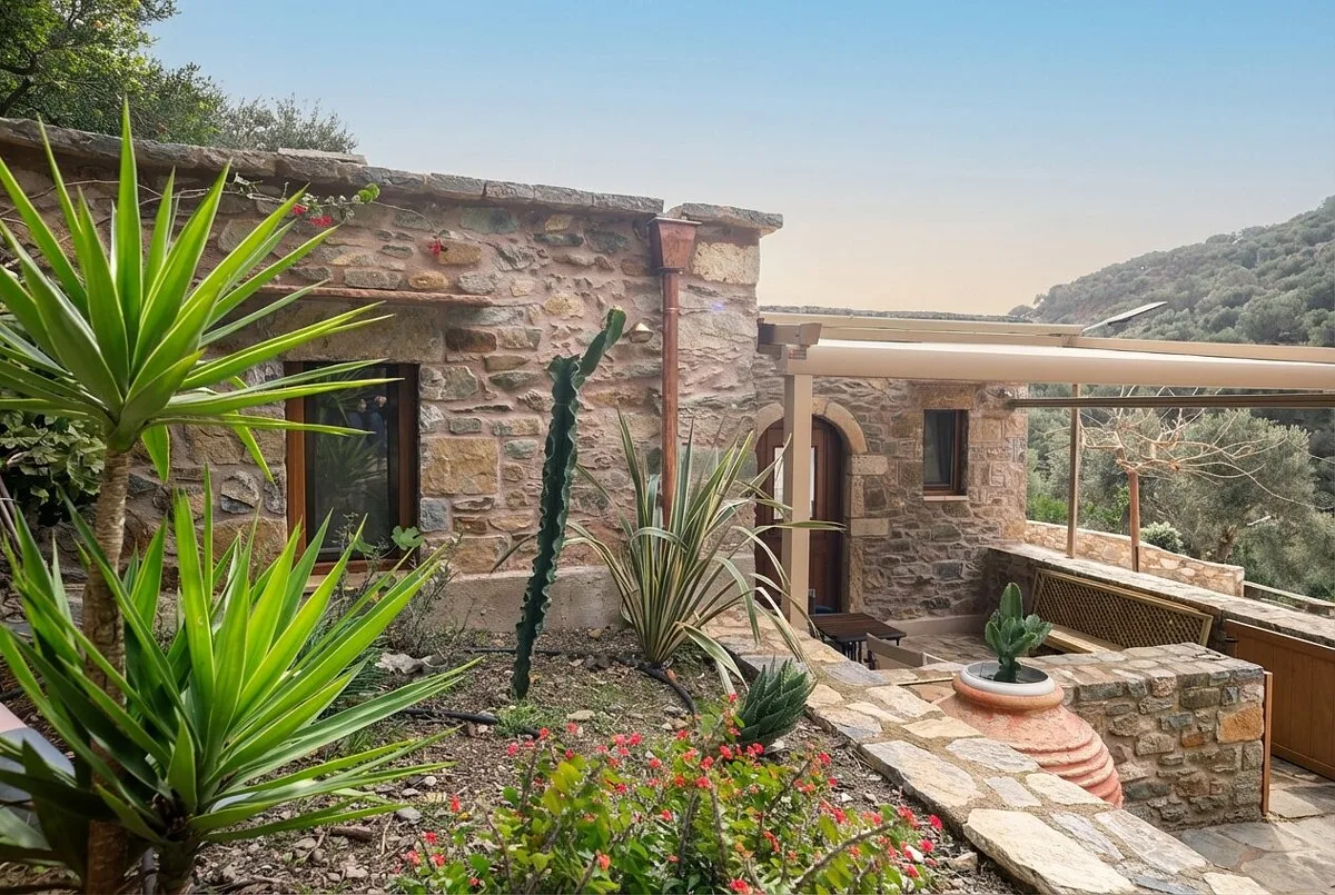 Manelis Mills Estate